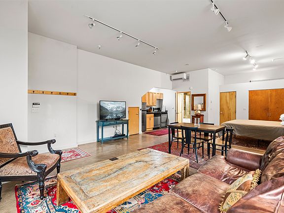 5th image of 1012 Marquez Pl Unit 310A