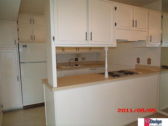 5th image of 12745 Woodcrest Plz #3-215
