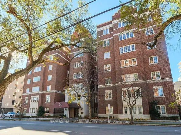 260 Metcalfe St #2C, Ottawa, ON K2P 1R6