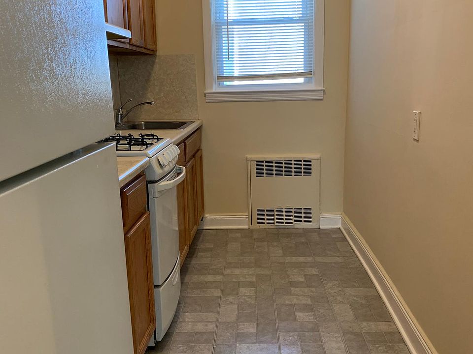 1st image of 69 Orchard St