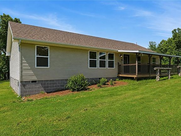 4th image of 3349 Mud Spring Rd
