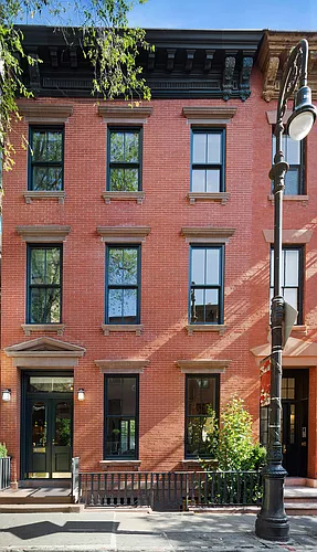 257 W 4th St #1 Photo 1