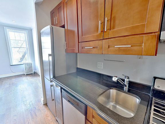 2nd image of 53 Leroy St APT 4B