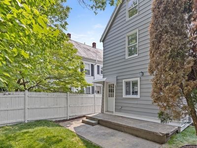 86 West St, Newton, MA, 02458