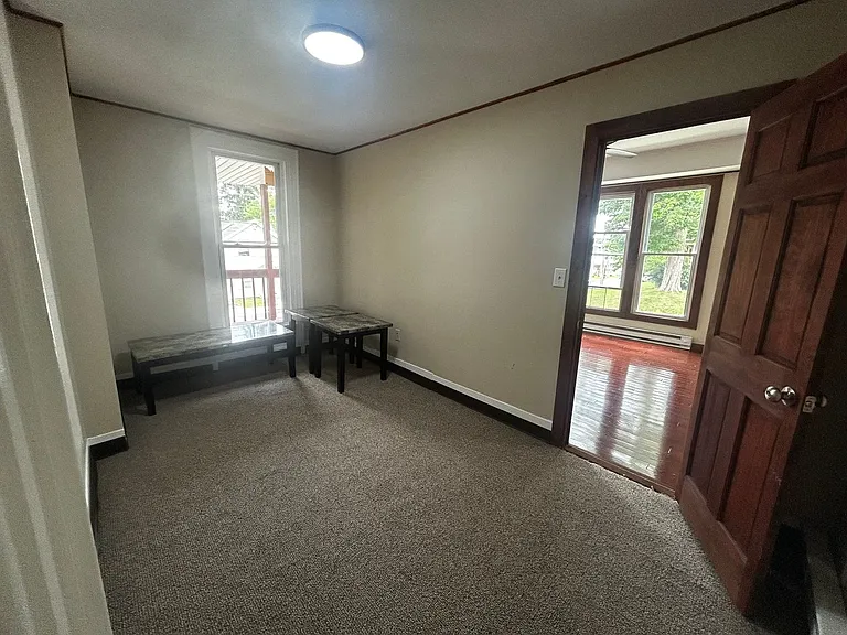 67 Groton Ave — Photo 20