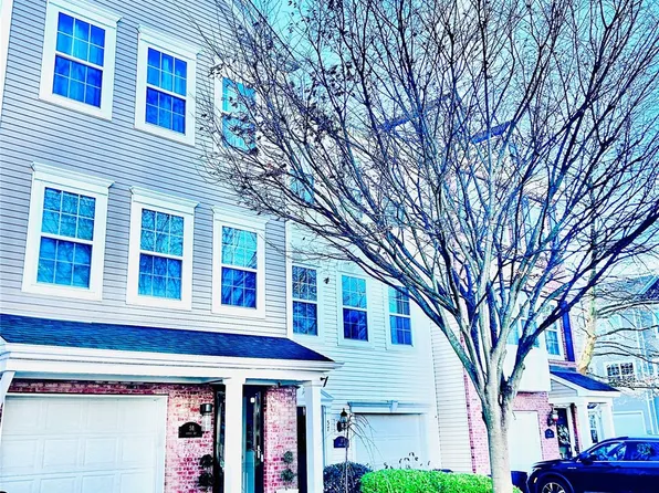 58 Rialto Way, Patchogue, NY 11772