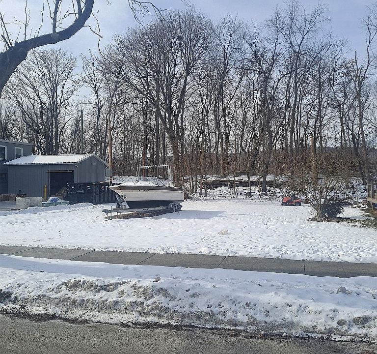 1st image of 15 Travis Ave
