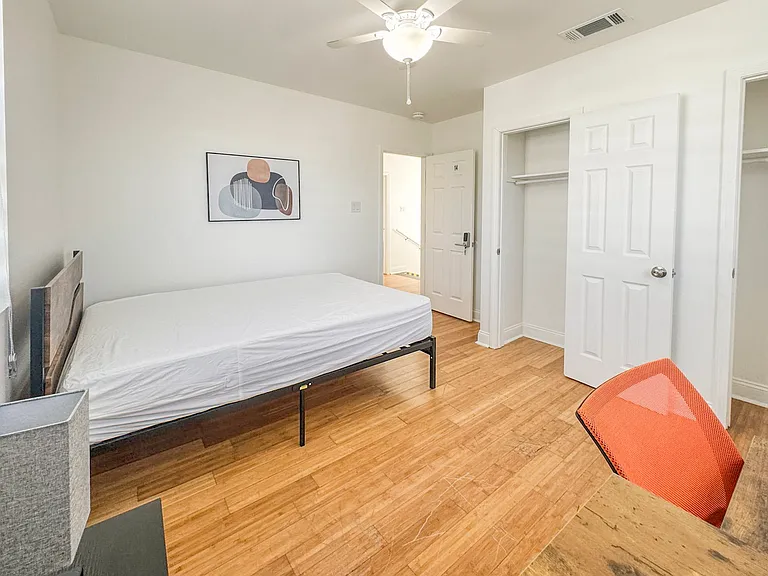 Room 14 Bedroom