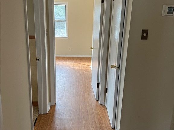 4th image of 2101 Oakland Court #A & B