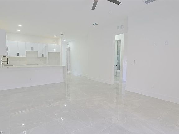 5th image of 1023 Loyal AVE S