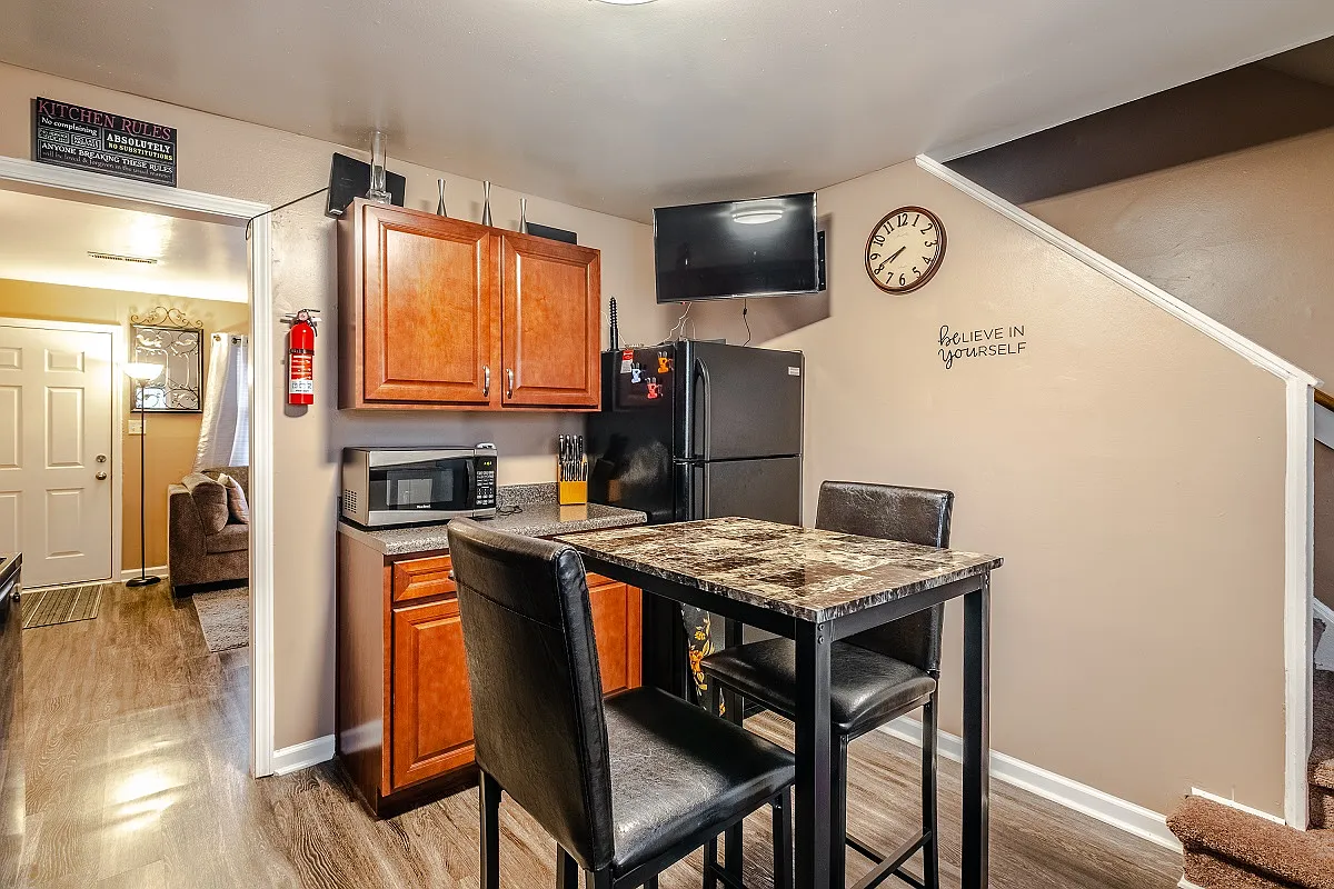 Wingate Townhouse Apartments — Photo 2