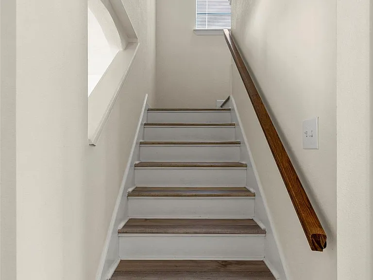 14106 Kinsbourne Ln — Photo 9