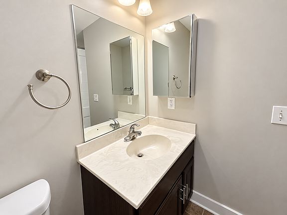 4th image of 808 N 33rd St APT 4