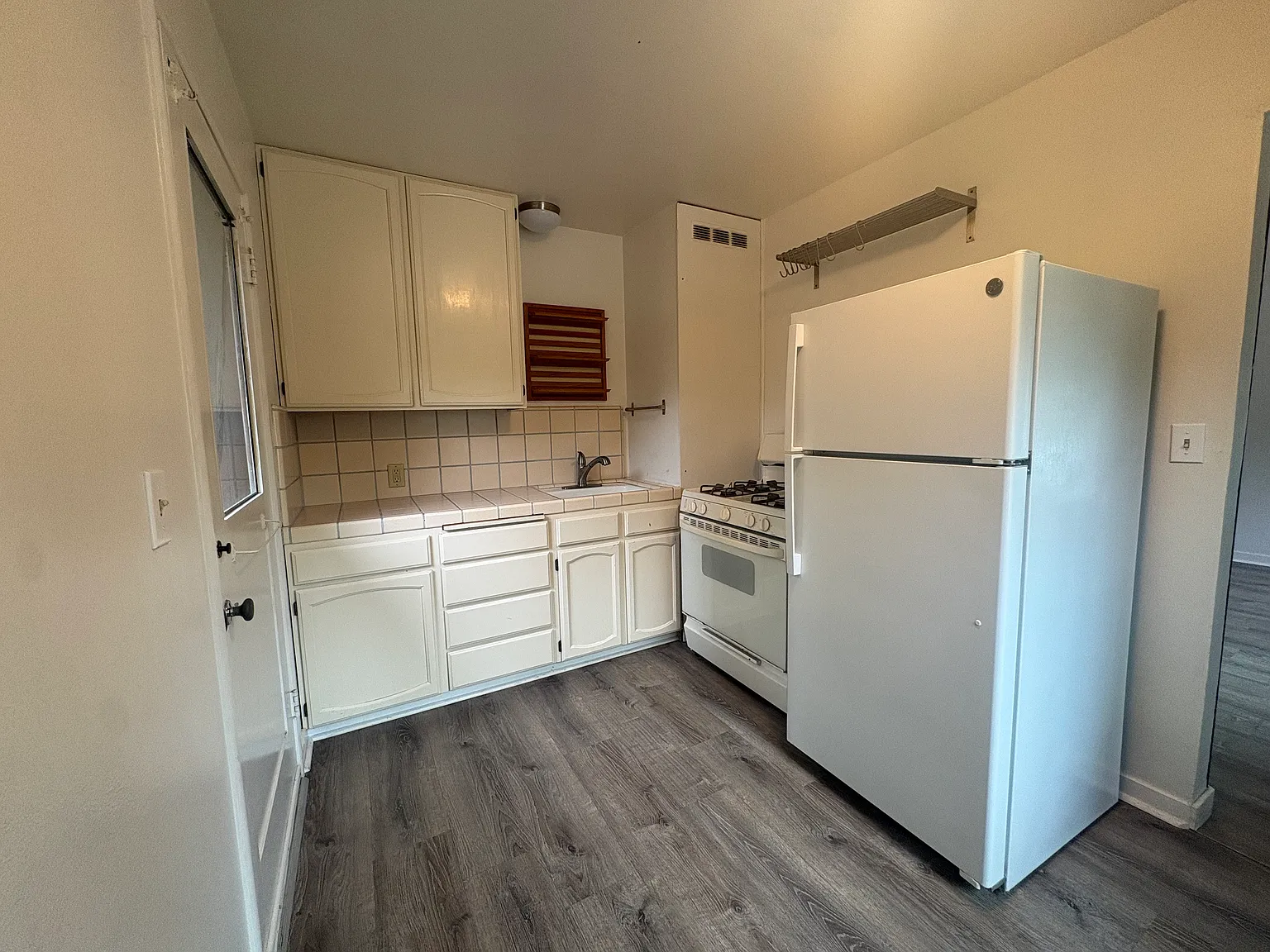 1 bed, 550 sqft, $2,550 — Photo 3