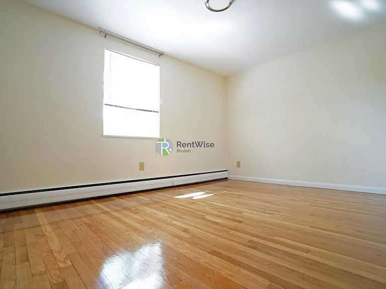 221 Babcock St — Photo 11