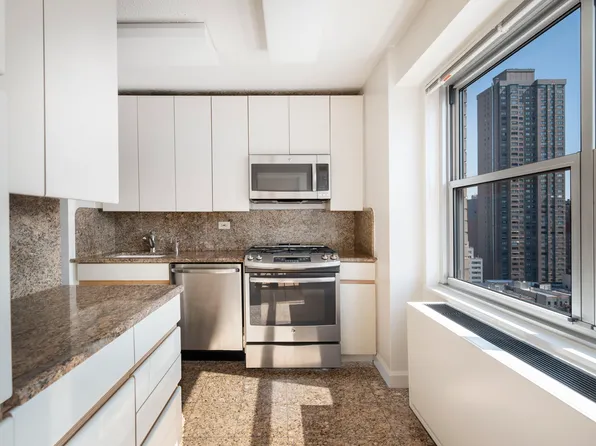 1520 York Avenue image 4 of 10