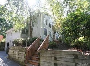 14 Nadworny Ln, Stony Brook, NY 11790