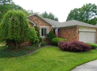 48334 Mallard Dr, Chesterfield, MI 48047
