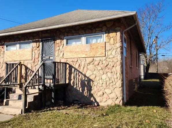1374 Ellsworth St, Gary, IN 46404
