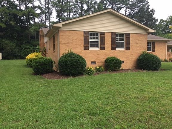 4th image of 3440 Clearwater Dr NE