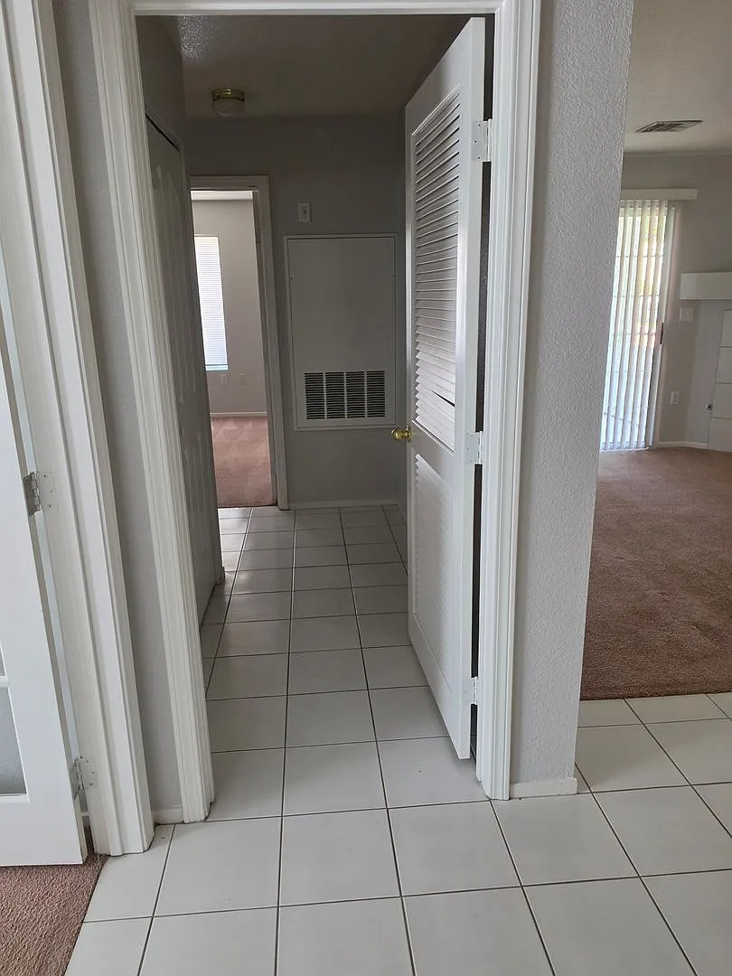8452 Boseck Dr — Photo 4