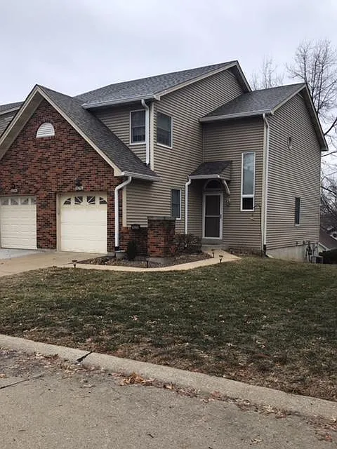 Photo 2 of 19 - 16256 Lea Oak Ct - Chesterfield, MO Building Photo - 16256 Lea Oak Ct