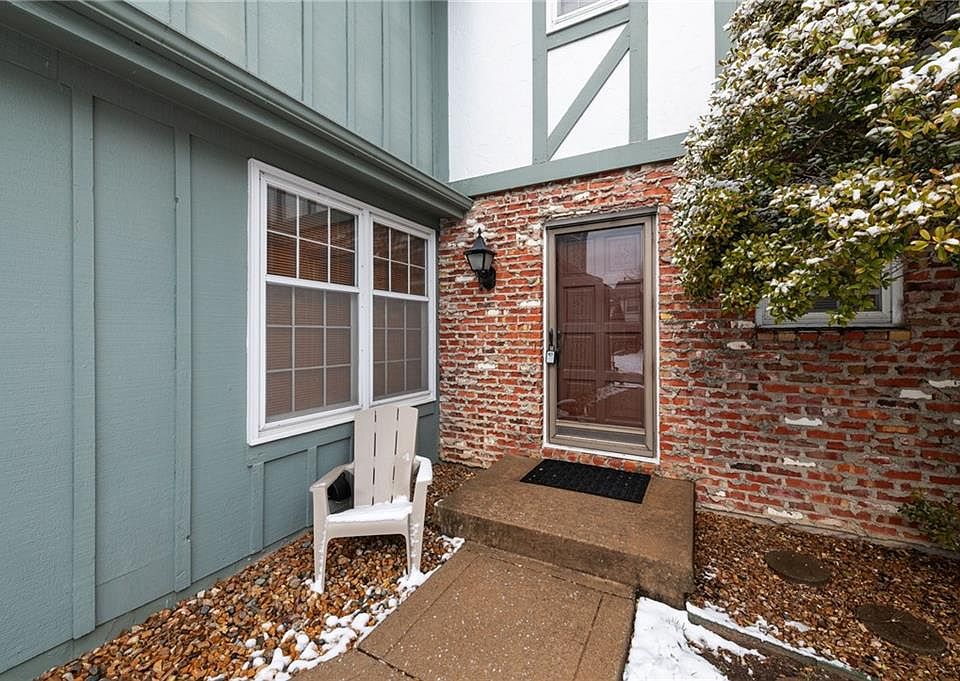 9959 Edelweiss Cir, Merriam, KS 66203 Zillow