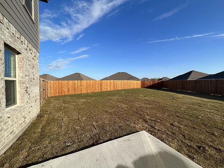 329 Sage St — Photo 25