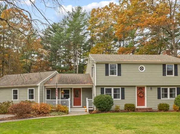 10 Warren Ter, Pembroke, MA 02359