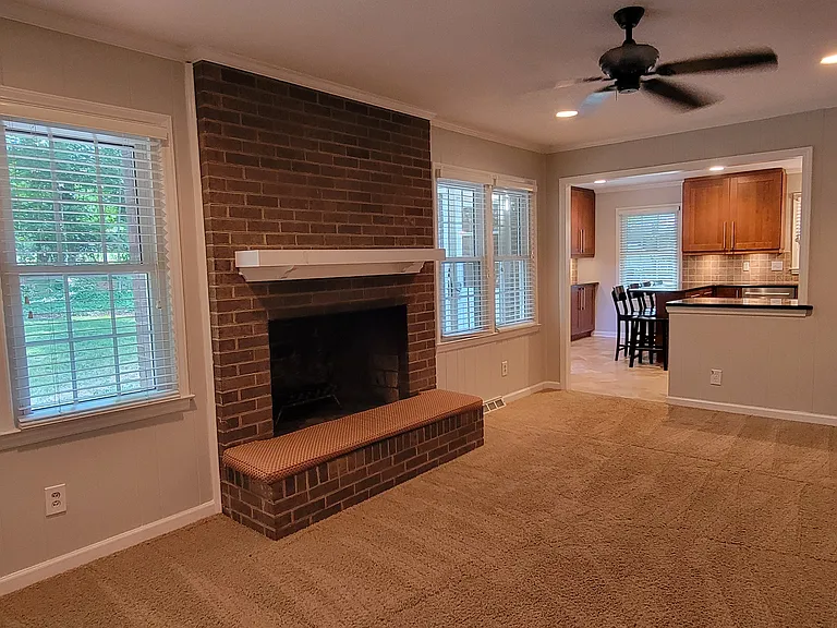 1318 Beechdale Dr — Photo 29