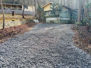 366 Gander Gap Rd, Hiawassee, GA 30546