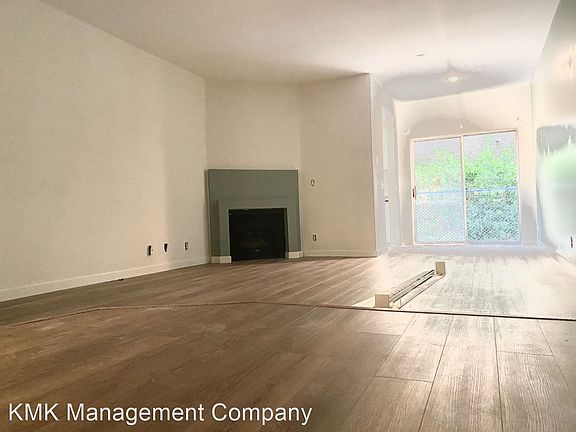 3rd image of 1234 N Las Palmas Ave #304