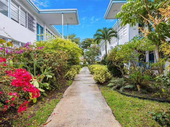 4720 Pine Tree Dr APT 8, Miami Beach, FL 33140