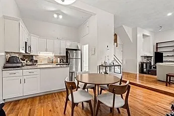 113 W Dedham St #113