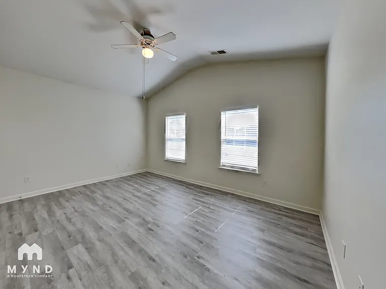 1297 Winwood Dr — Photo 7