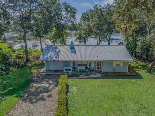 16684 SE 54th St, Ocklawaha, FL 32179