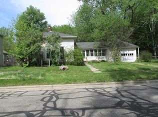 312 Woodworth St, Leslie, MI
