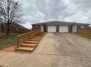 228 Graystone Cir, Centerton, AR 72719