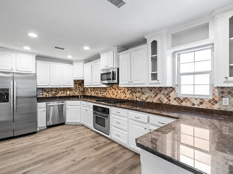 10403 Sandra Lynn Dr — Photo 15