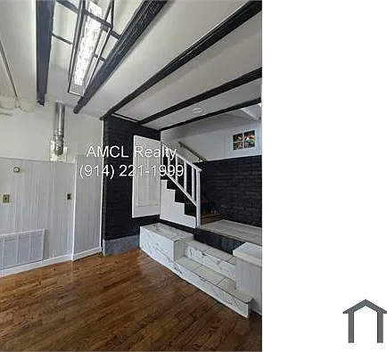 4 bed, $3,900 — Photo 1