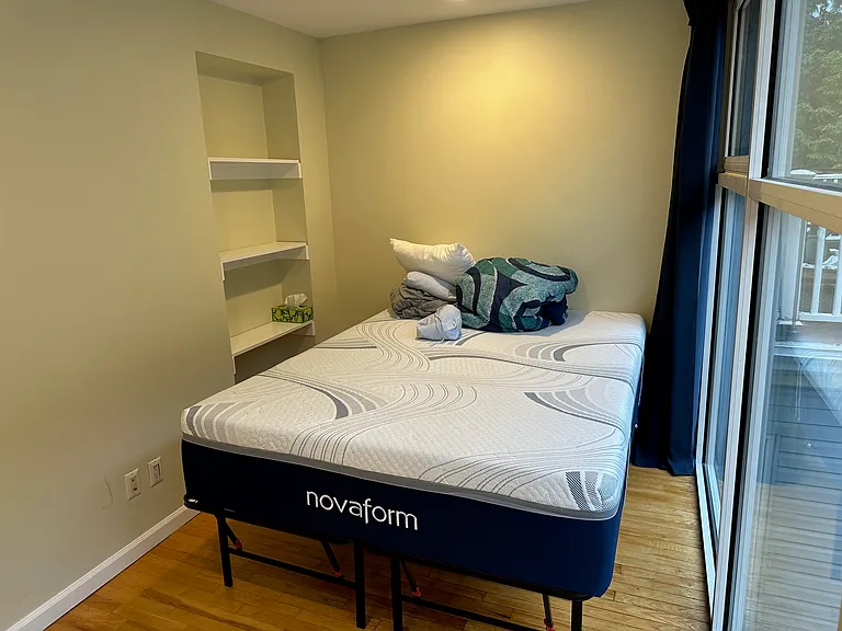 49 Van Reipen Ave — Photo 6