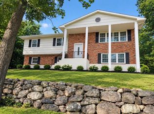 34 Cricketown Rd, Stony Pt, NY 10980