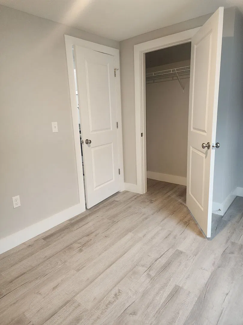 Newly Renovated 2-Bedroom Apartment | New Appliances | Convenient Location — Photo 4