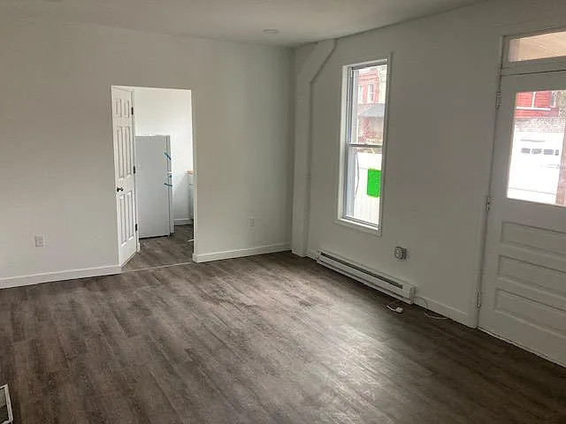 Studio, 450 sqft, $1,100 — Photo 2