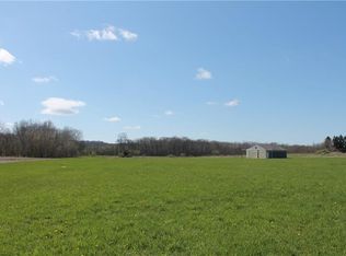 000 Edgewater Dr, Darlngtn Twp, PA 16141