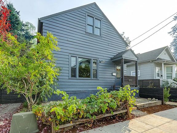 2nd image of 3818 N Vancouver Ave #A