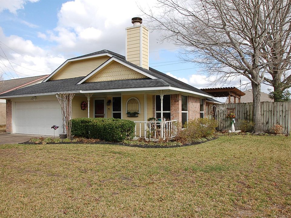 1st image of 2402 Townhall Ln