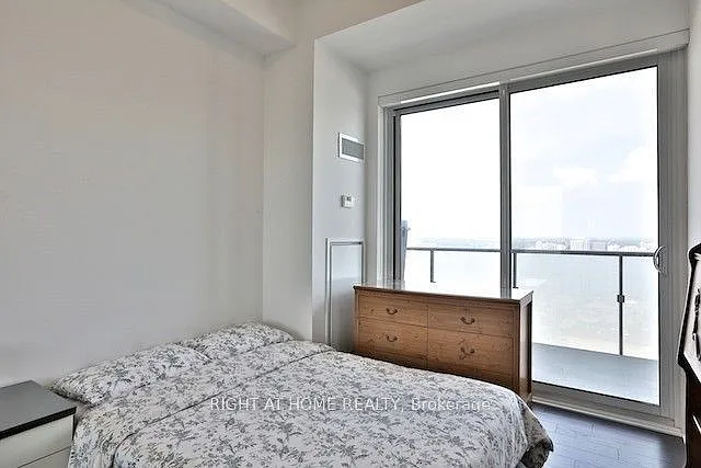 1080 Bay St #4608 — Photo 11