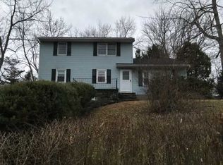 39 Balfour Dr, Wappingers Falls, NY 12590