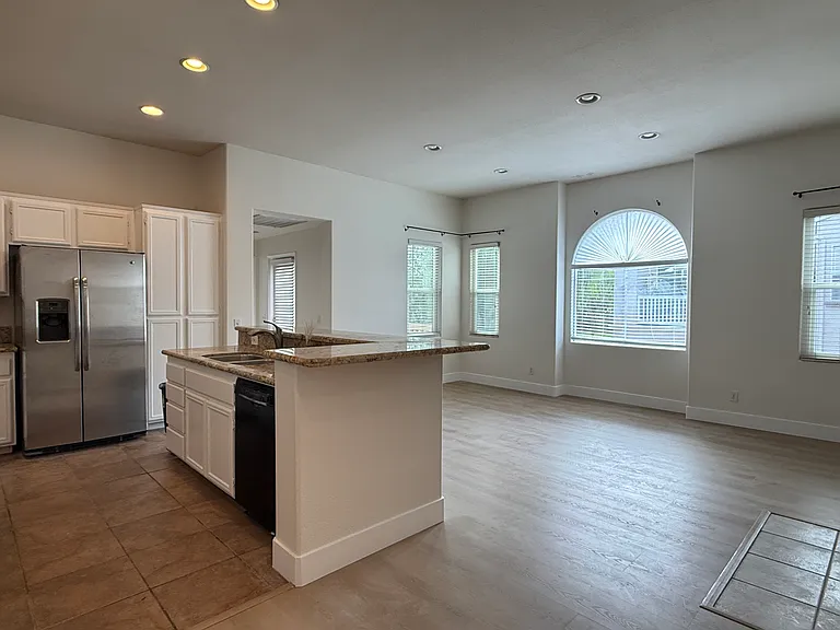 10860 Ivy Hill Dr #8 — Photo 9